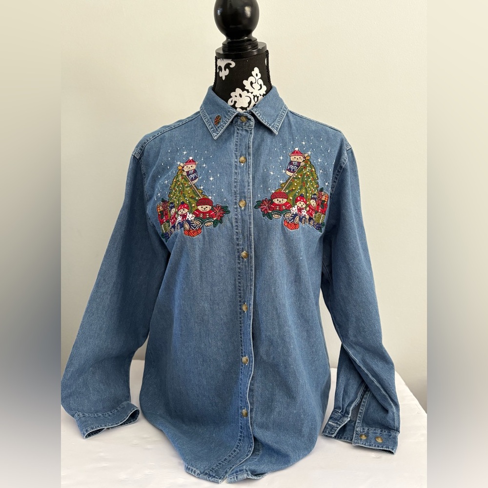 VINTAGE Bobbie Brooks Ladies Denim Shirt with Holiday Embroidery Sz:M